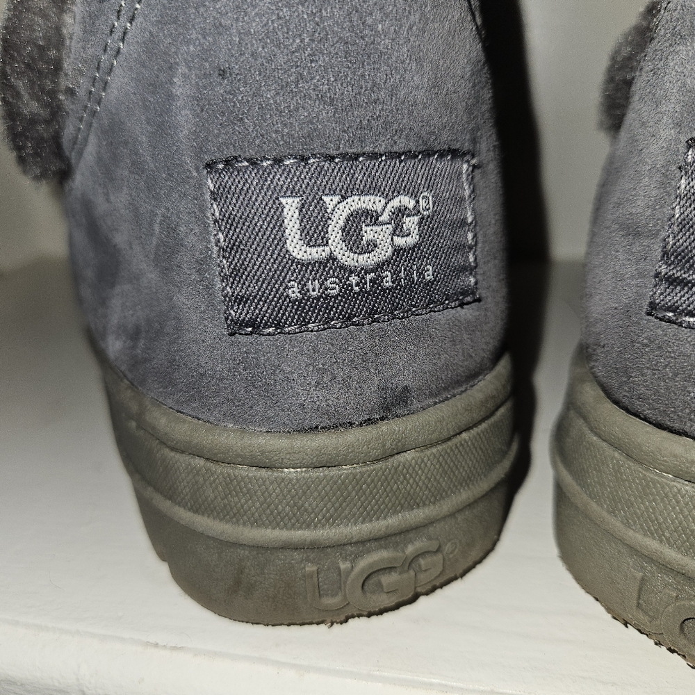WOMEN'S AUTHENTIC UGGS ULTRA TALL GRAYl #5359 BOOTS SIZE 9 W/ BEADS - Picture 7 of 13
